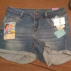 Wax jean shorts size 1x